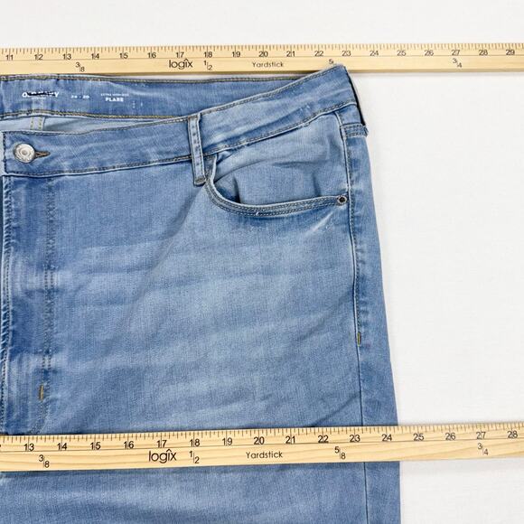 Old Navy Plus Women's Extra High Rise Flare Leg Jean Size 26-30 3X 4X Lgt Blue - Picture 10 of 13